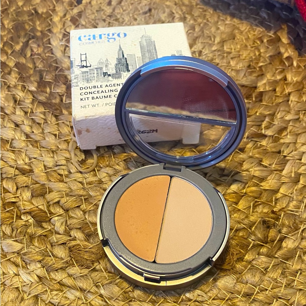 New in the box Cargo Double Agent Concealing Balm Kit in medium 3W